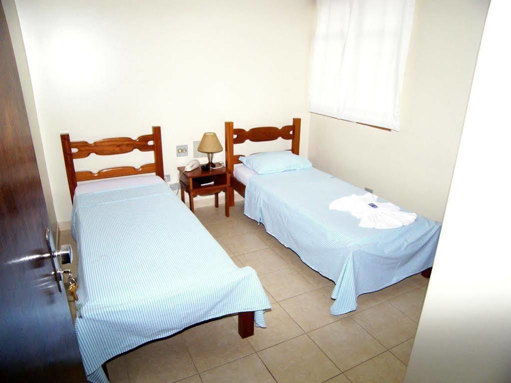 Hotel Families Uberlândia Exteriör bild