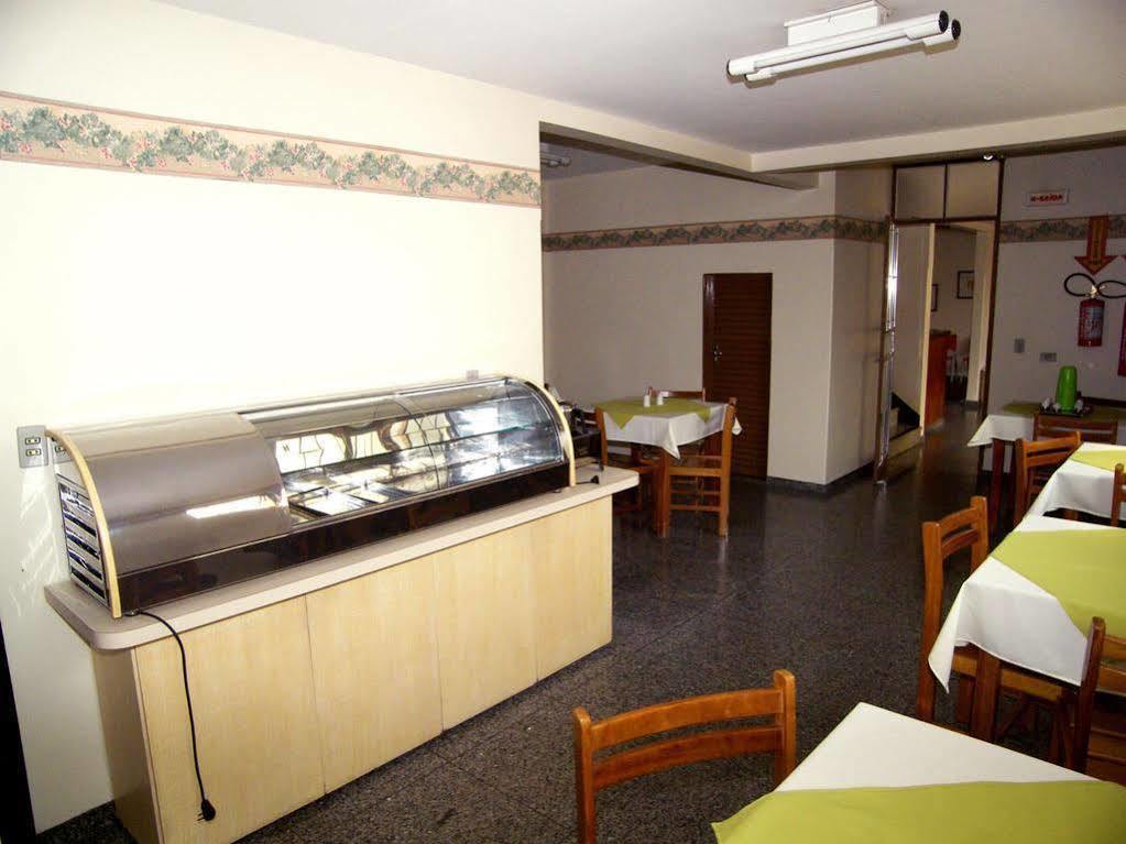 Hotel Families Uberlândia Exteriör bild